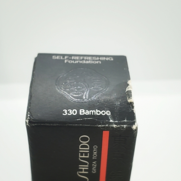 Shiseido Synchro-Skin Foundation - Picture 3 of 6